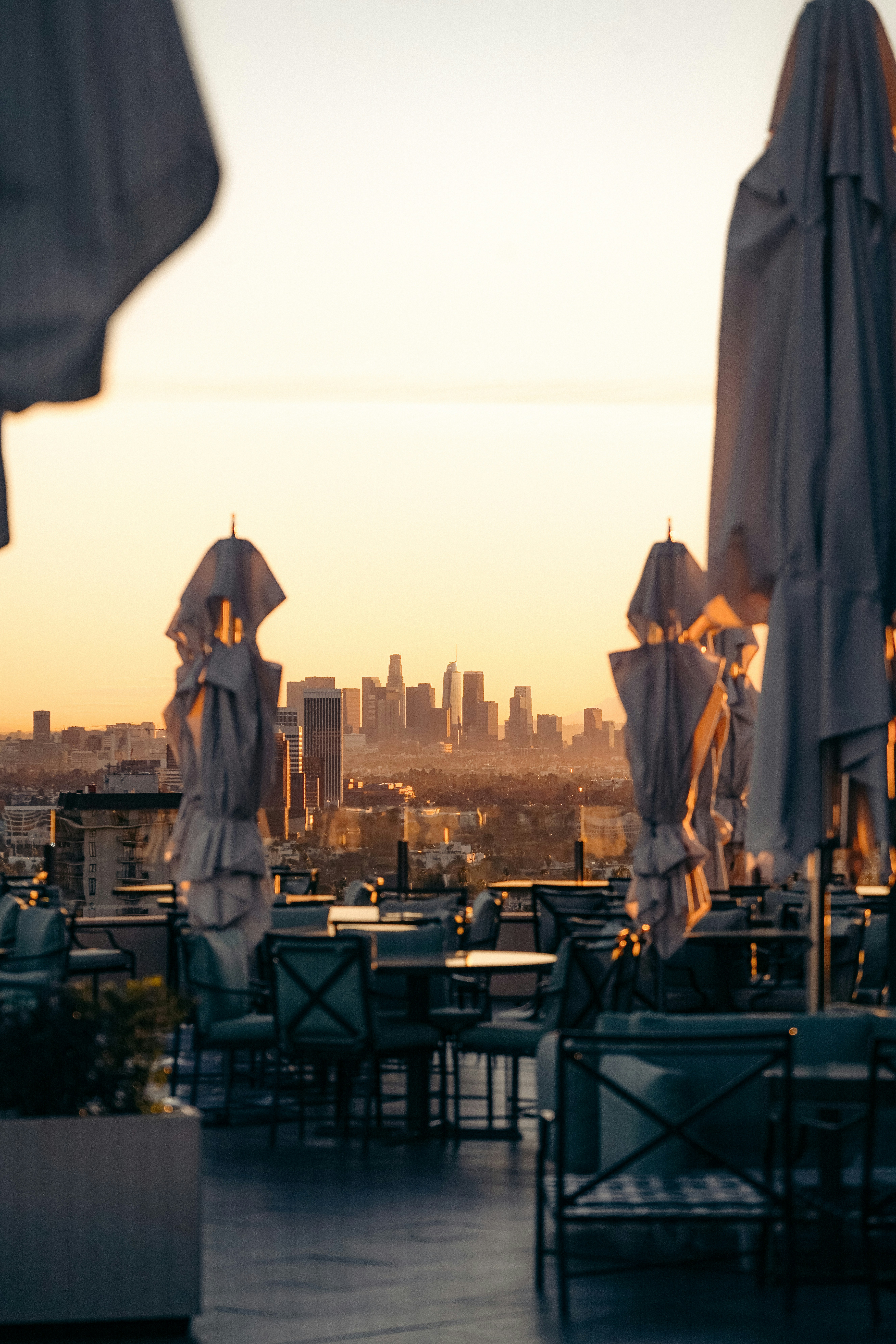 los angeles dating nightlife rooftop bar